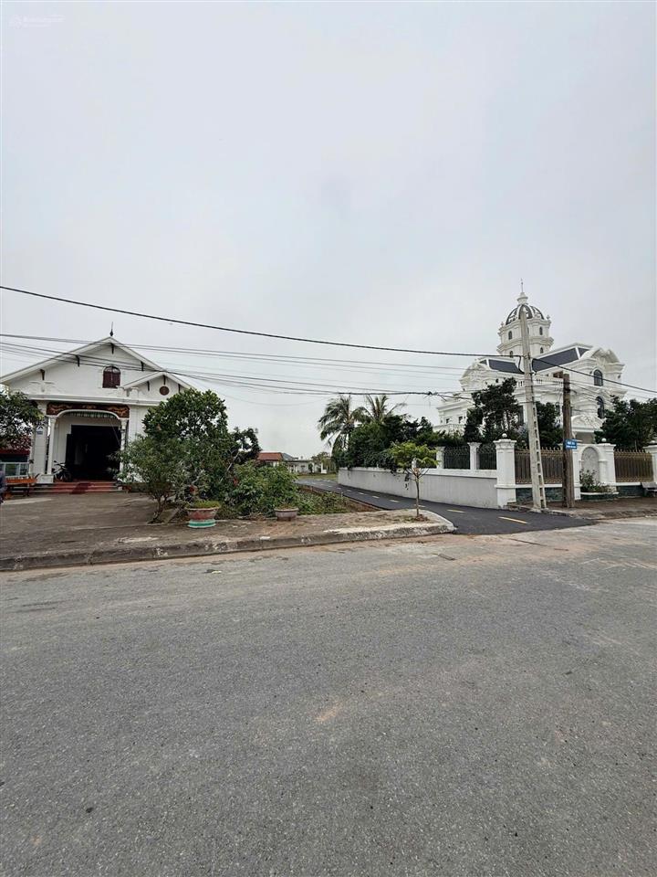 0975 897 *** bán đất tt quất lâm, sát trục chính kinh doanh, 112m2 full cư giá 1.35 tỷ, cạnh kcn