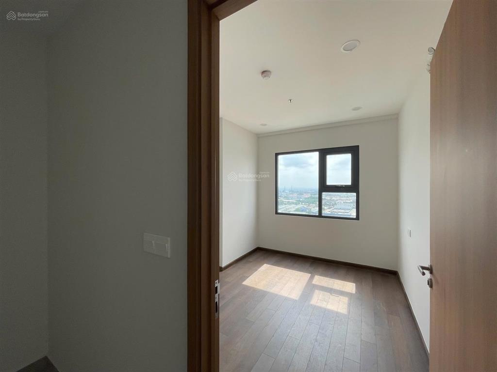 Bán gấp căn 1pn tặng full nội thất, bao hết thuế phí, sẵn hđ thuê legacy central free bơi, gym, cv