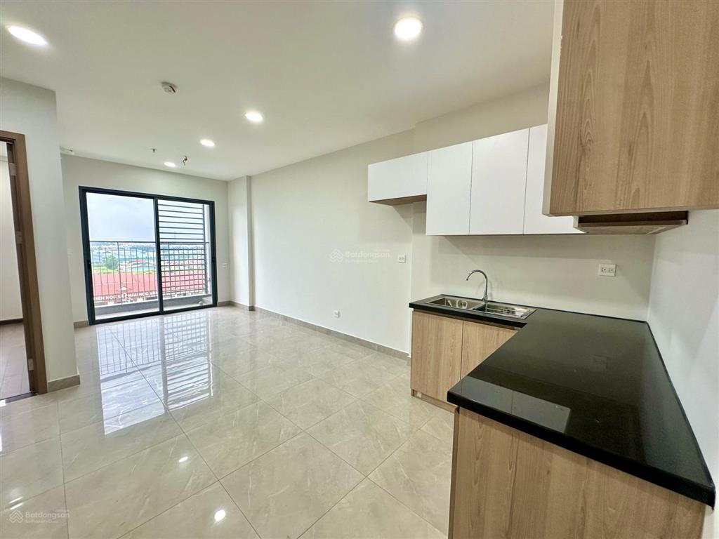 Bán gấp căn 1pn tặng full nội thất, bao hết thuế phí, sẵn hđ thuê legacy central free bơi, gym, cv