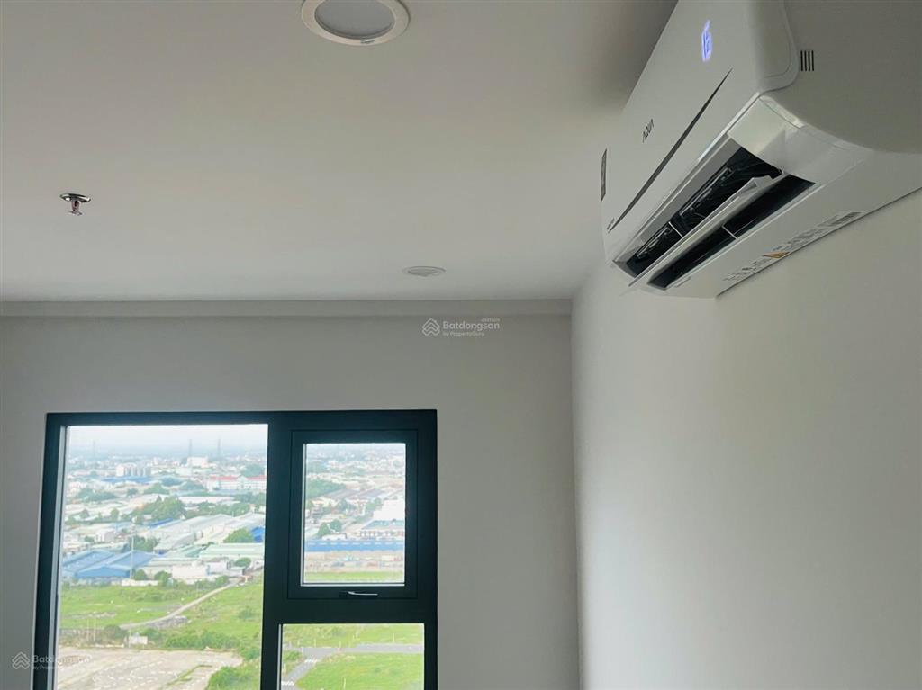 Bán gấp căn 1pn tặng full nội thất, bao hết thuế phí, sẵn hđ thuê legacy central free bơi, gym, cv