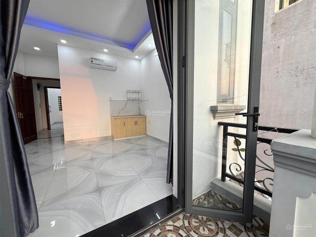 Studio ban công nhà mới 100% đối diện gigamall