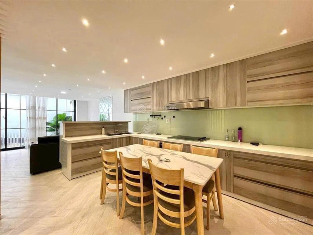 1pn rộng 60m2 full nội thất sát q1