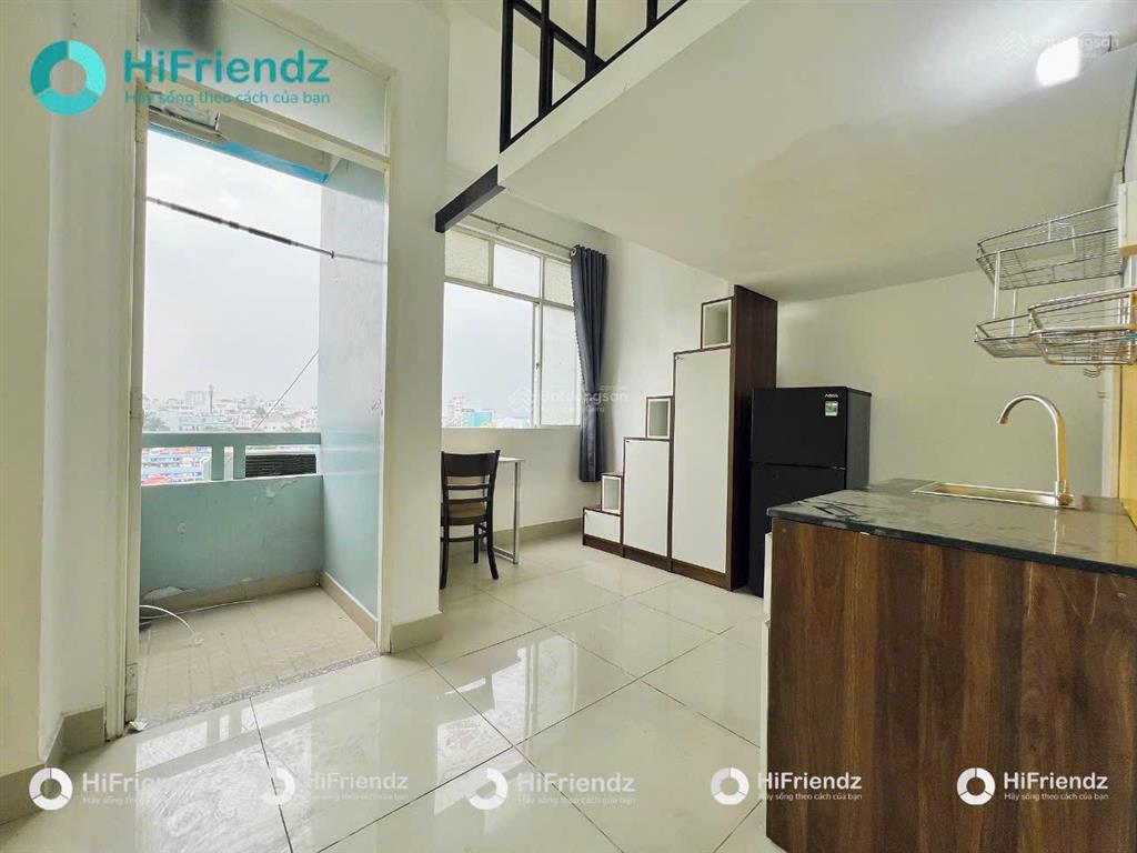 Duplex ban công view siêu đẹp dt 25m2