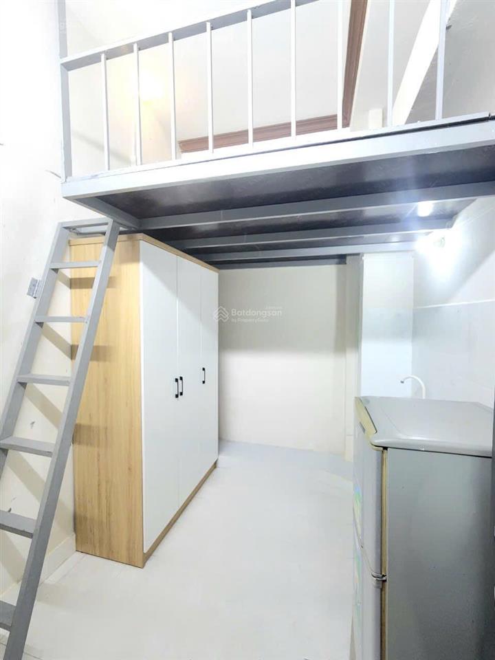 Cho thuê phòng trọ tại bùi đình túy, giá tốt chỉ với 3,3 triệu, 18m2