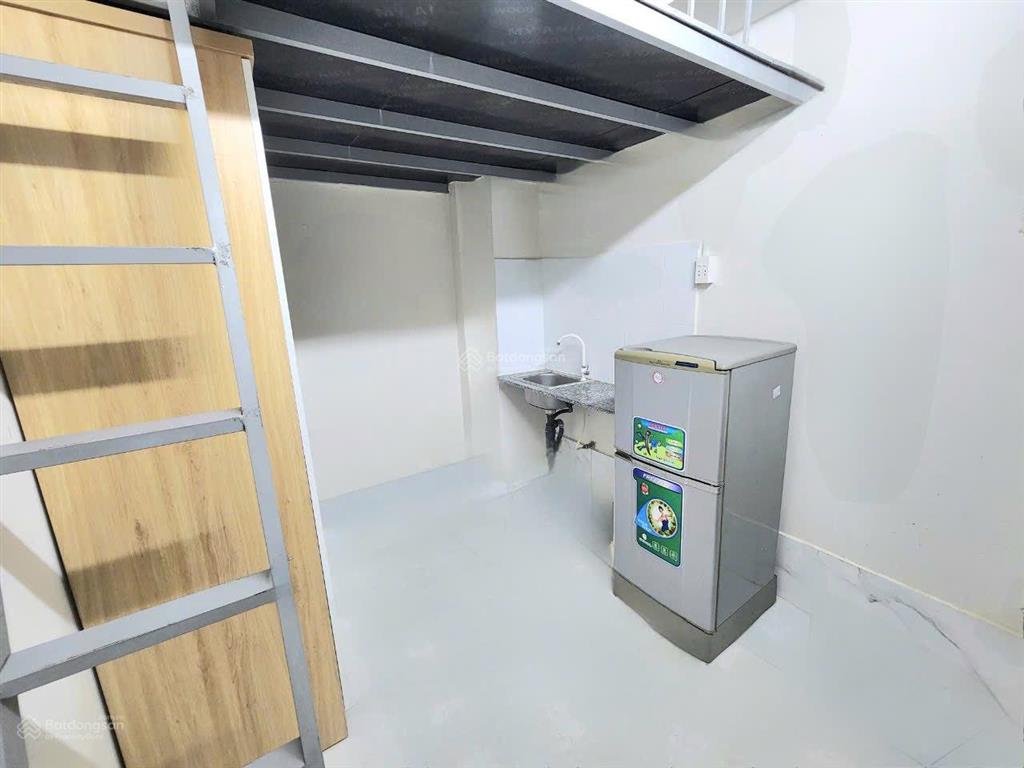 Cho thuê phòng trọ tại bùi đình túy, giá tốt chỉ với 3,3 triệu, 18m2