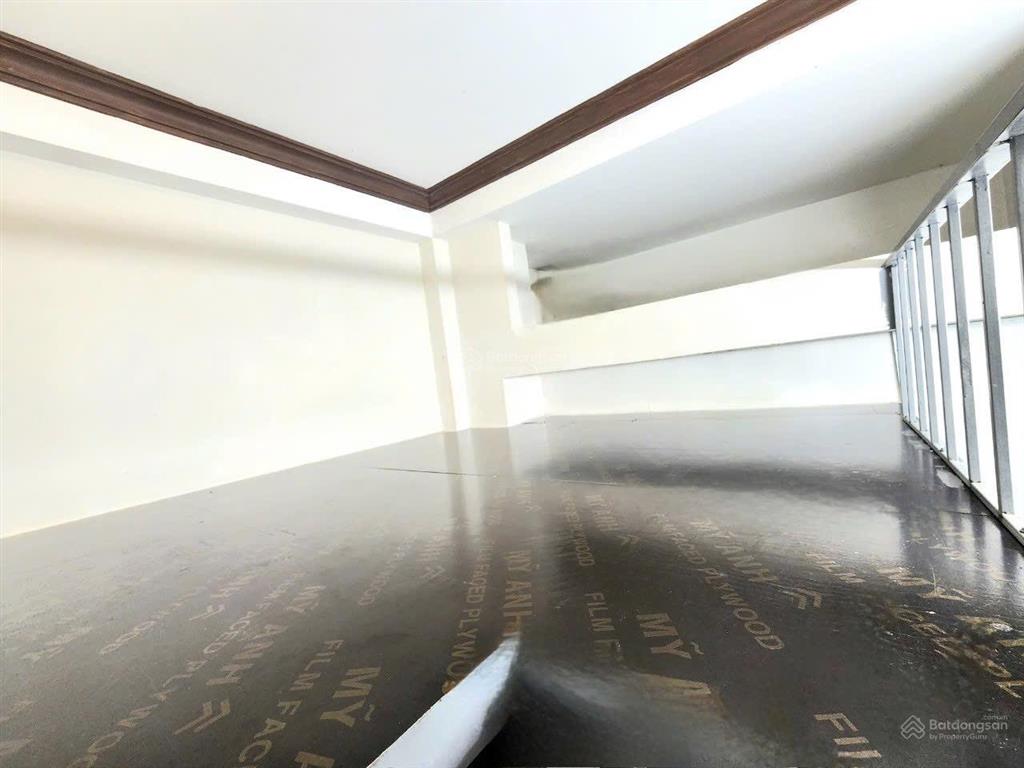 Cho thuê phòng trọ tại bùi đình túy, giá tốt chỉ với 3,3 triệu, 18m2