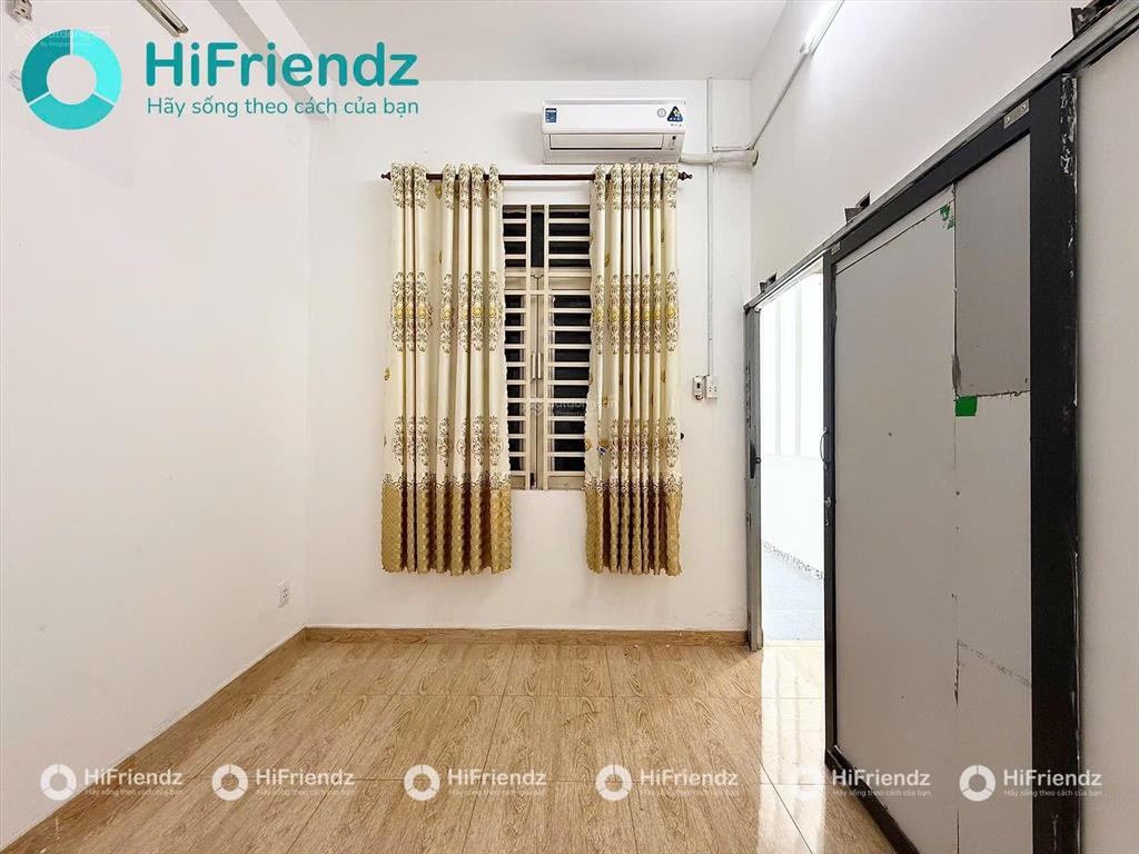 Cho thuê 2 phòng ngủ ban công full nội thất ngay công viên làng hoa