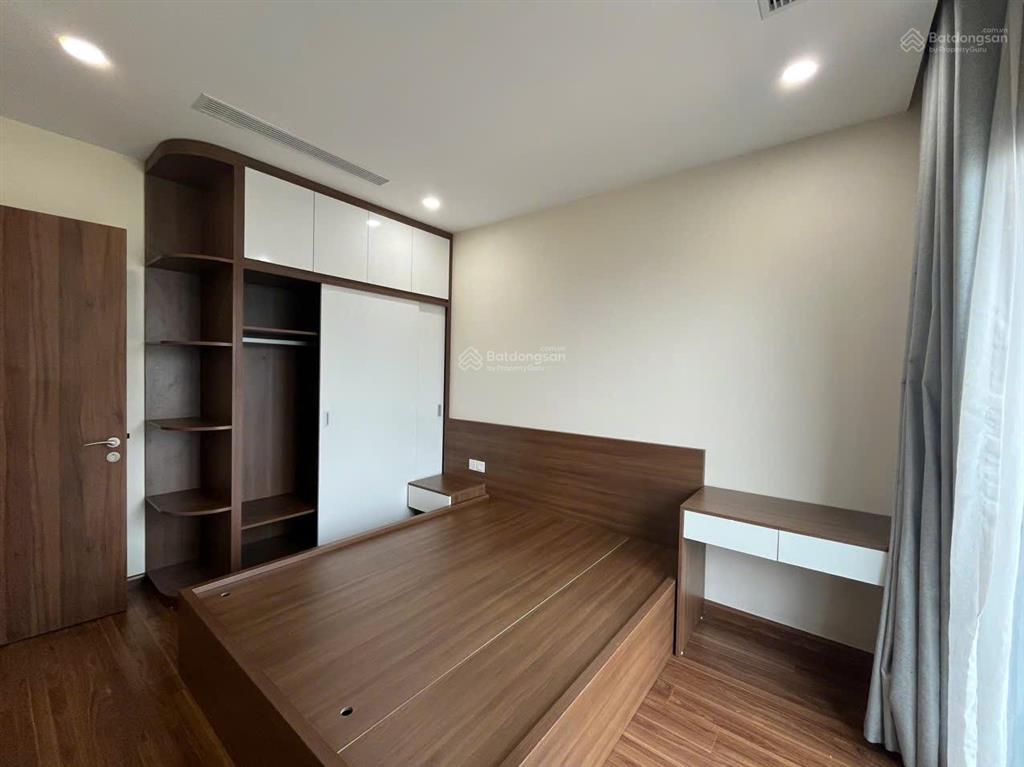 Chủ nhà cần vốn làm ăn sang nhượng căn hộ golden park 3n 8,9 tỷ.  0971 461 ***