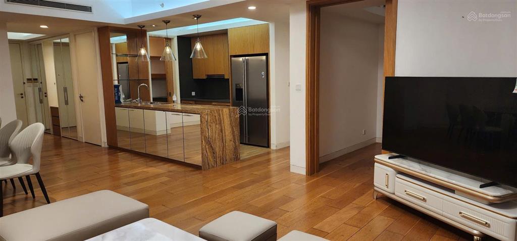 Chị gái tôi muốn bán nhanh căn hộ iph xuân thuỷ 2n 92,71m giá rẻ chỉ 10,5 tỷ.  0971 461 ***