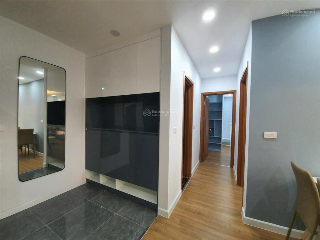 Tôi chính chủ cần bán căn hộ 2n ct8 the emerald view châu âu giá công khai 6 tỷ.  0971 461 ***