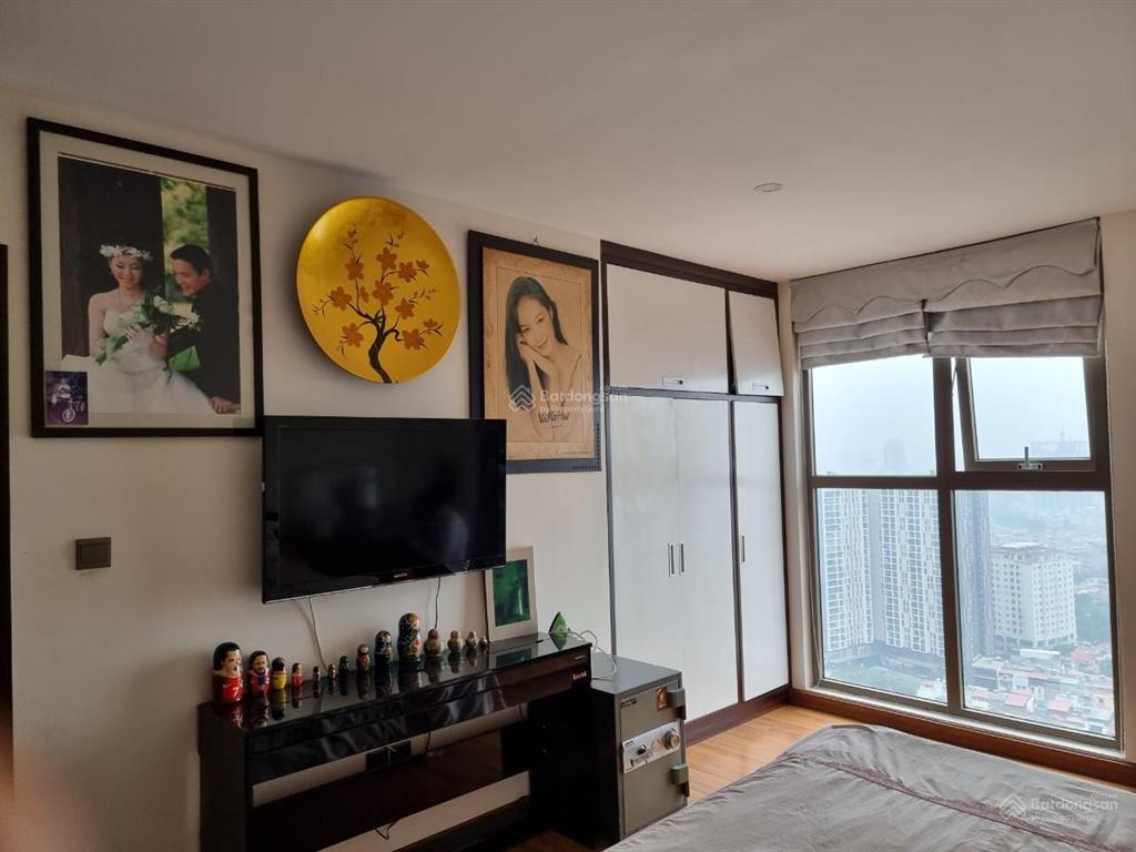 Chính chủ cần bán gấp căn hộ home city 177 trung kính 2pn 7 tỷ.  0971 461 ***