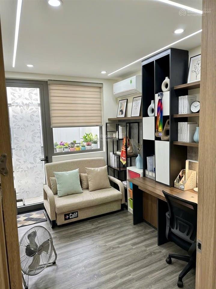 Tôi chính chủ cần bán căn hộ thống nhất complex nguyễn tuân 3n 8 tỷ.  0971 461 ***