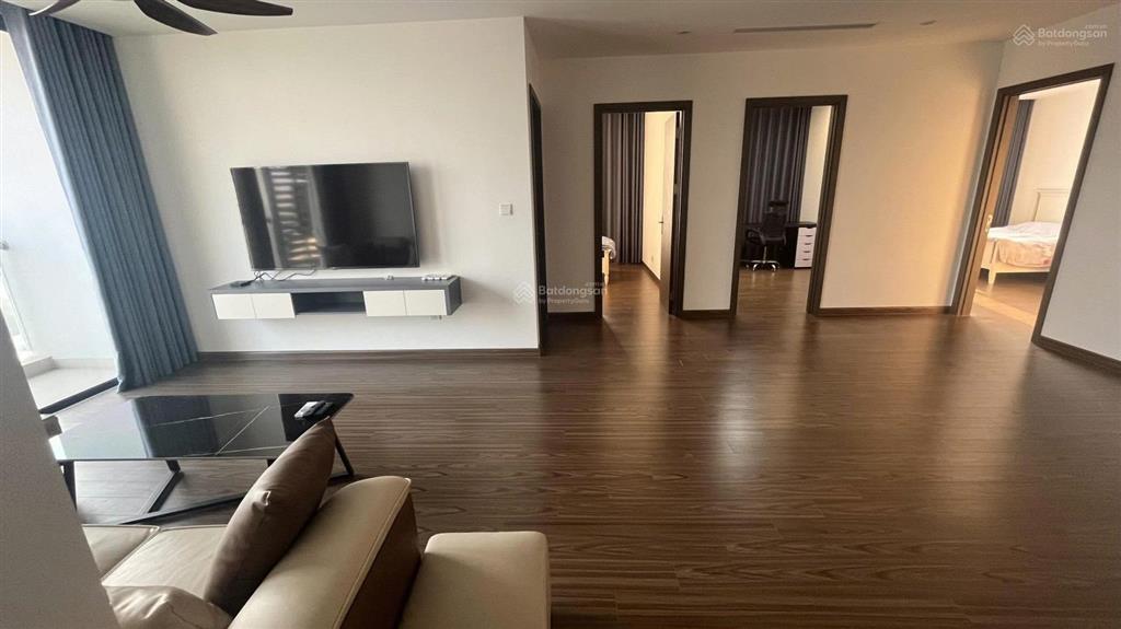 Tôi chủ nhà cần bán gấp căn 3n vinhomes west point phạm hùng giá 10 tỷ.  0971 461 ***