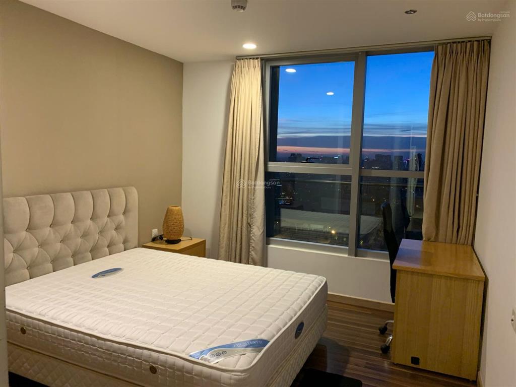 Chính chủ cần bán căn hộ 3n thăng long no1 tầng trung view mát giá 9 tỷ.  0971 461 ***