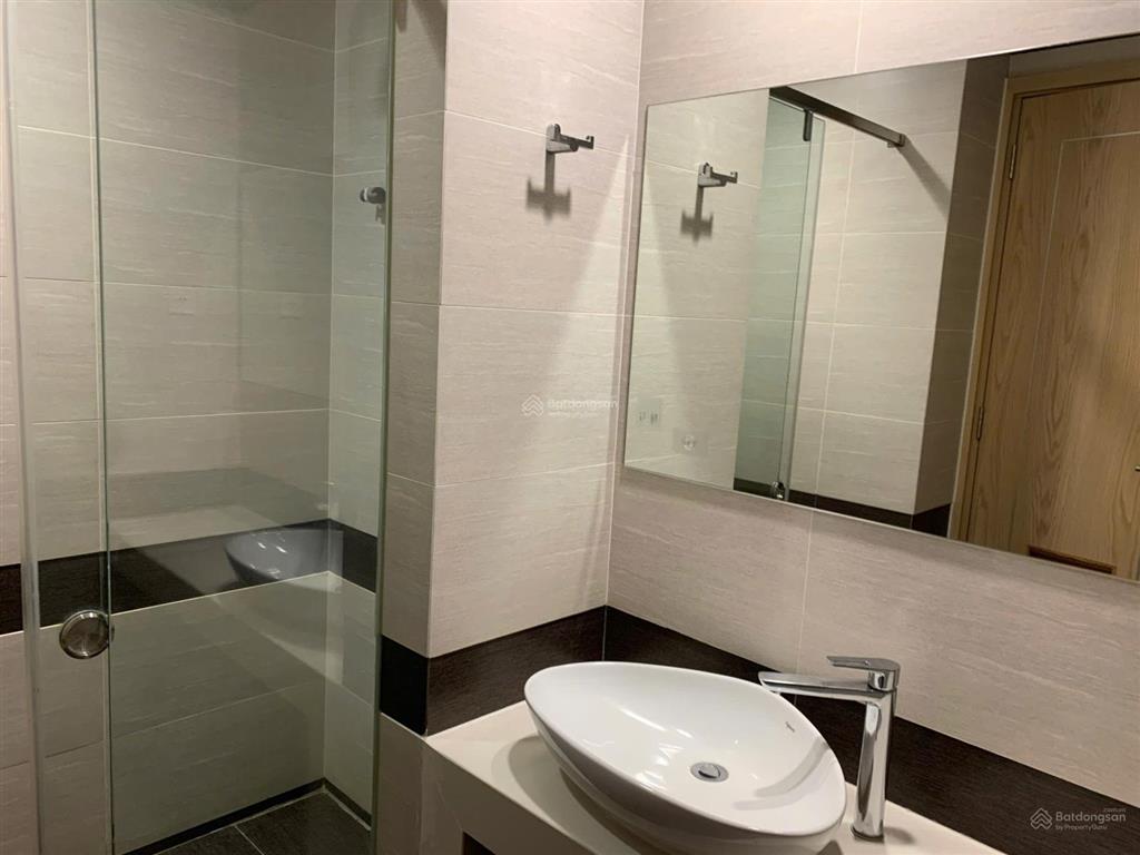 Chính chủ cần bán căn hộ 3n thăng long no1 tầng trung view mát giá 9 tỷ.  0971 461 ***