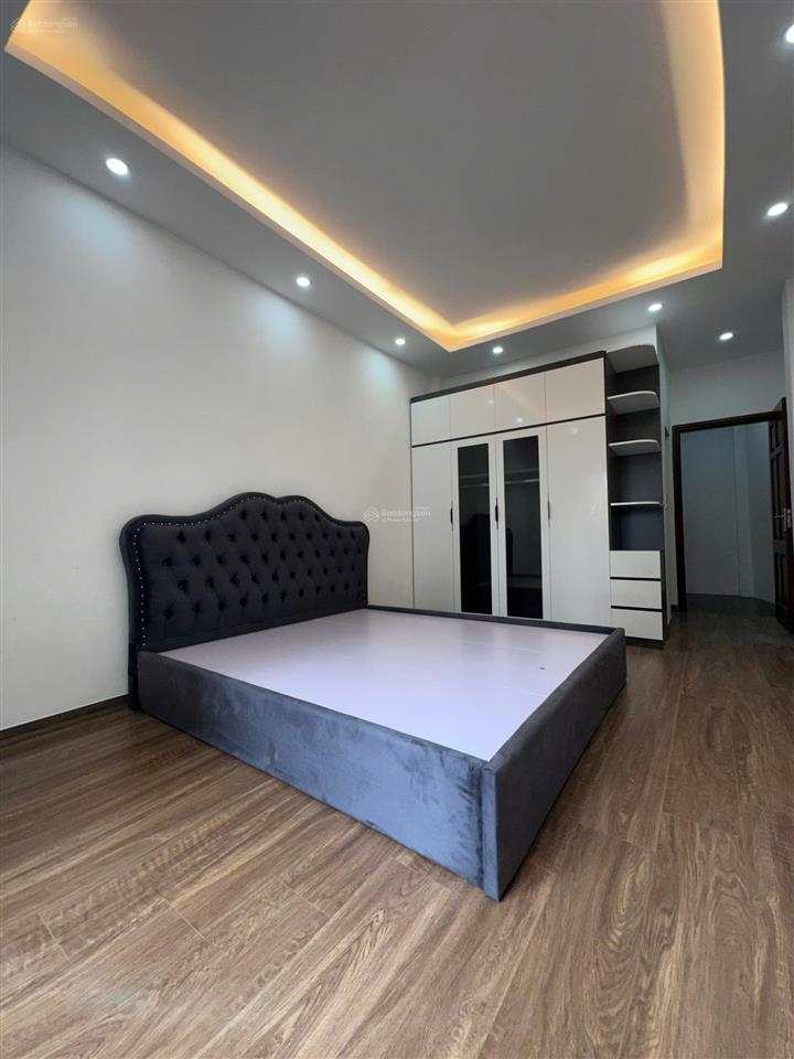 Chính chủ bán nhà mới 5 tầng la phù đầy đủ nội thất giá 5,25 tỷ