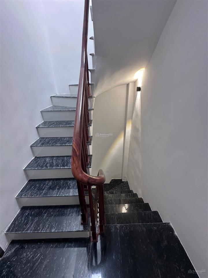 Chính chủ bán nhà mới 5 tầng la phù đầy đủ nội thất giá 5,25 tỷ