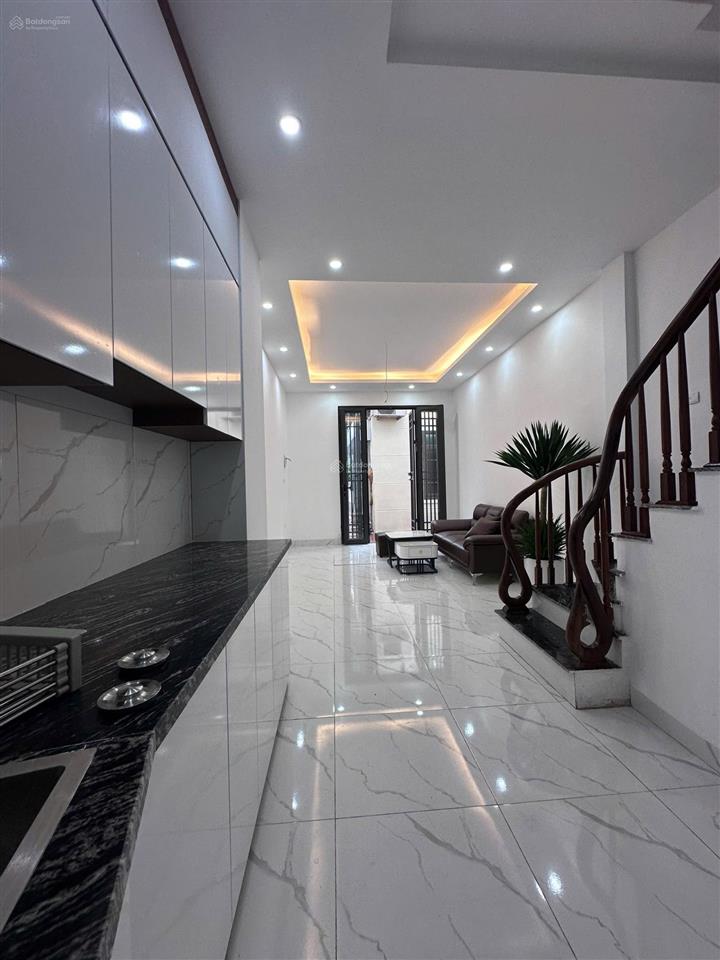 Chính chủ bán nhà mới 5 tầng la phù đầy đủ nội thất giá 5,25 tỷ