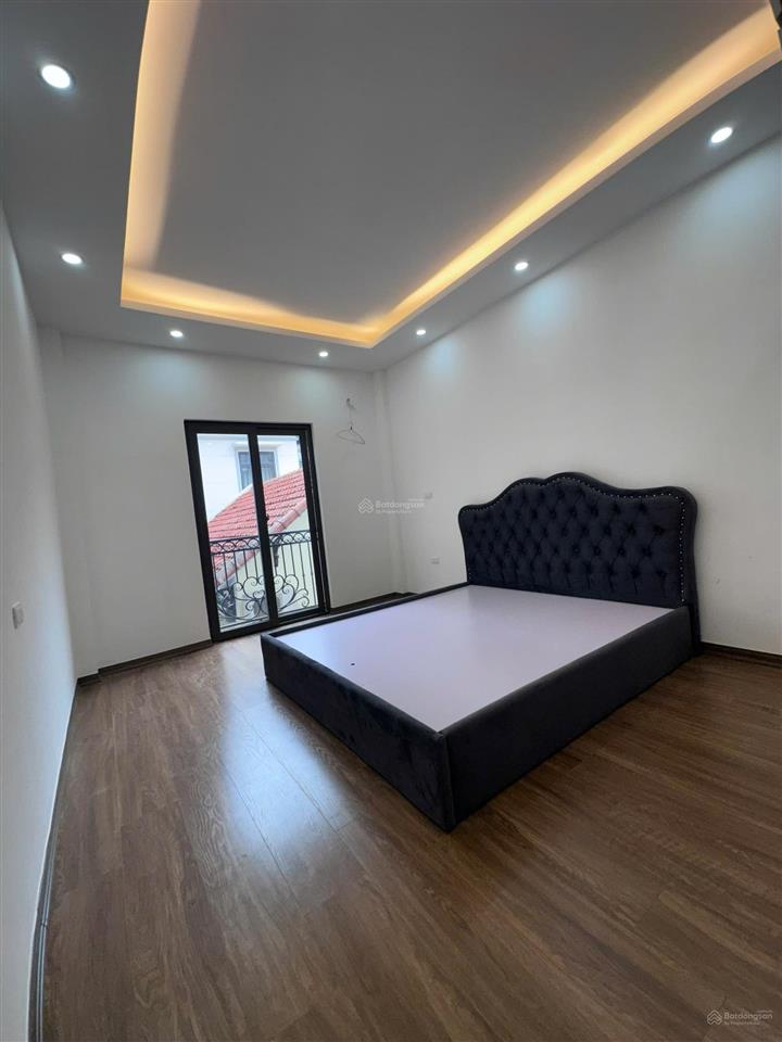 Chính chủ bán nhà mới 5 tầng la phù đầy đủ nội thất giá 5,25 tỷ