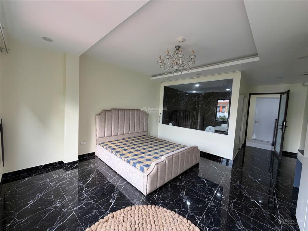 Siêu phẩm ccmn mới full đồ xịn sò. giặt sấy riêng. ô tô đỗ cửa tại phố vọng