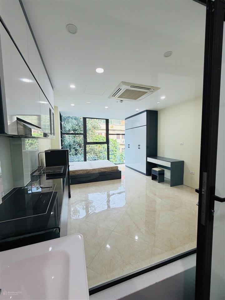 Siêu phẩm ccmn mới full đồ xịn sò. giặt sấy riêng. ô tô đỗ cửa tại phố vọng