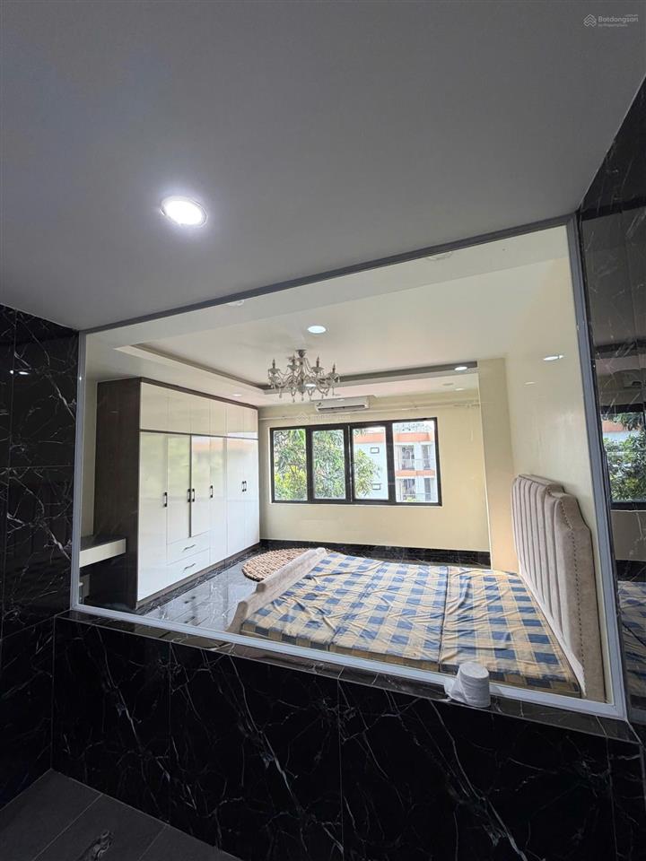Siêu phẩm ccmn mới full đồ xịn sò. giặt sấy riêng. ô tô đỗ cửa tại phố vọng