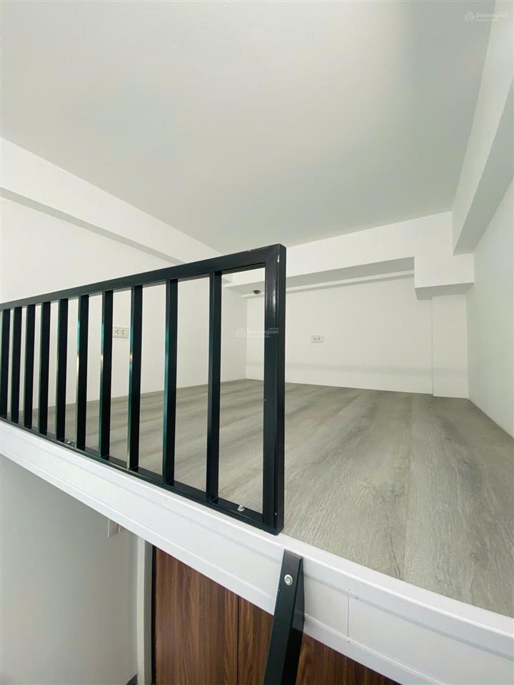 Siêu phẩm ccmn 30m2 có gác xép. full đồ, bếp riêng ngoài ban công tại lĩnh nam