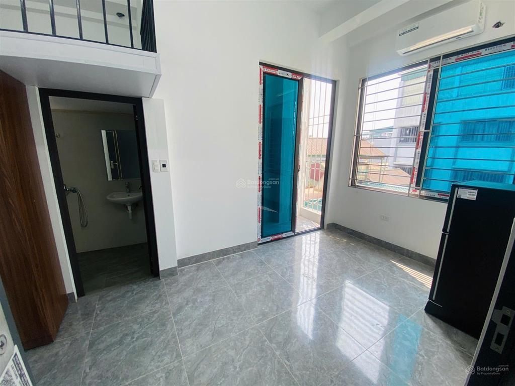 Siêu phẩm ccmn 30m2 có gác xép. full đồ, bếp riêng ngoài ban công tại lĩnh nam