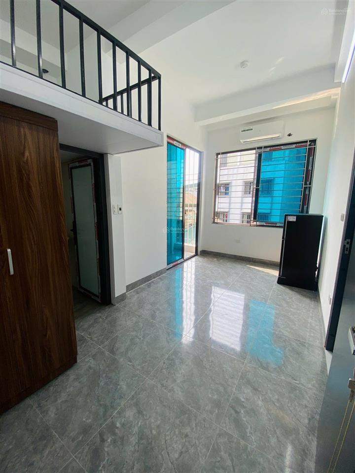 Siêu phẩm ccmn 30m2 có gác xép. full đồ, bếp riêng ngoài ban công tại lĩnh nam