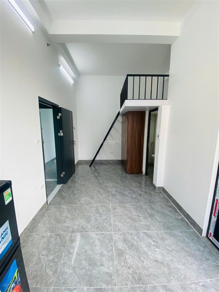 Siêu phẩm ccmn 30m2 có gác xép. full đồ, bếp riêng ngoài ban công tại lĩnh nam