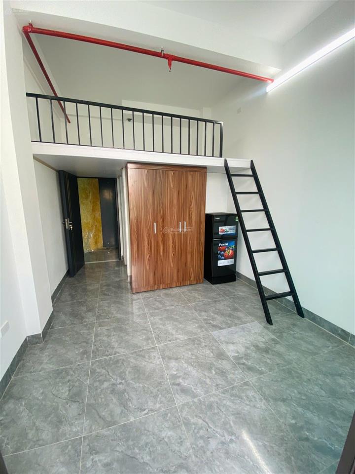 Siêu phẩm ccmn 30m2 có gác xép. full đồ, bếp riêng ngoài ban công tại lĩnh nam