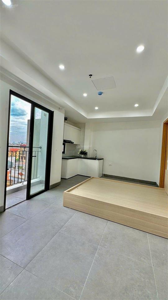 Siêu phẩm ccmn 30m2 full đồ, phòng rộng, ban công thoáng tại định công gần bkx