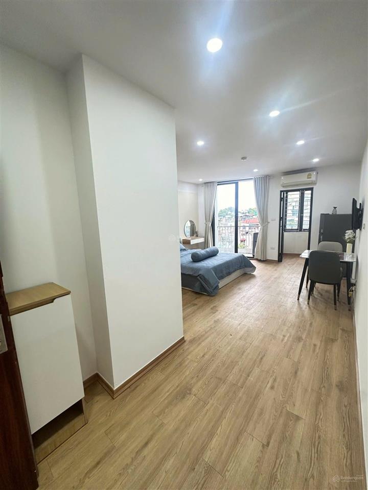 Siêu phẩm ccmn 32m2 full đồ bếp tách riêng, ban công, máy giặt. ô tô đỗ cửa tại đông tác