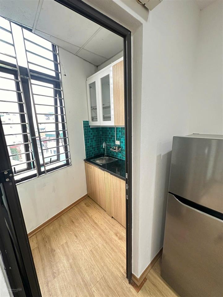 Siêu phẩm ccmn 32m2 full đồ bếp tách riêng, ban công, máy giặt. ô tô đỗ cửa tại đông tác