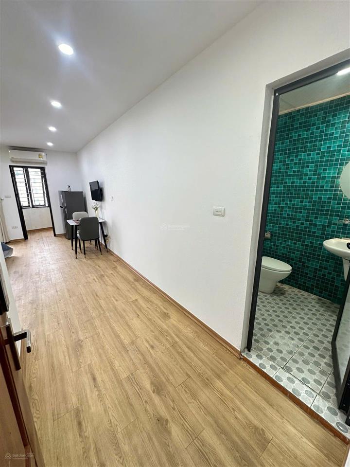 Siêu phẩm ccmn 32m2 full đồ bếp tách riêng, ban công, máy giặt. ô tô đỗ cửa tại đông tác