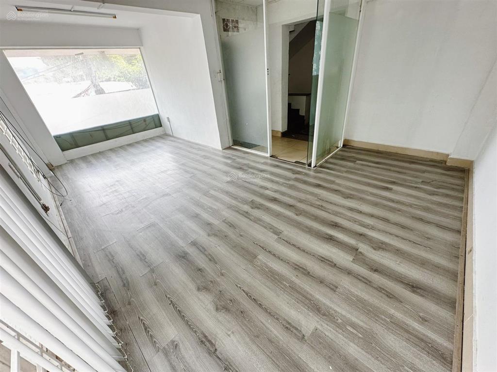 Cho thuê văn phòng đẹp xuất sắc tại 124, đường khánh hội, 6, q4, tp. hcm, 6,5 triệu, 25 m2