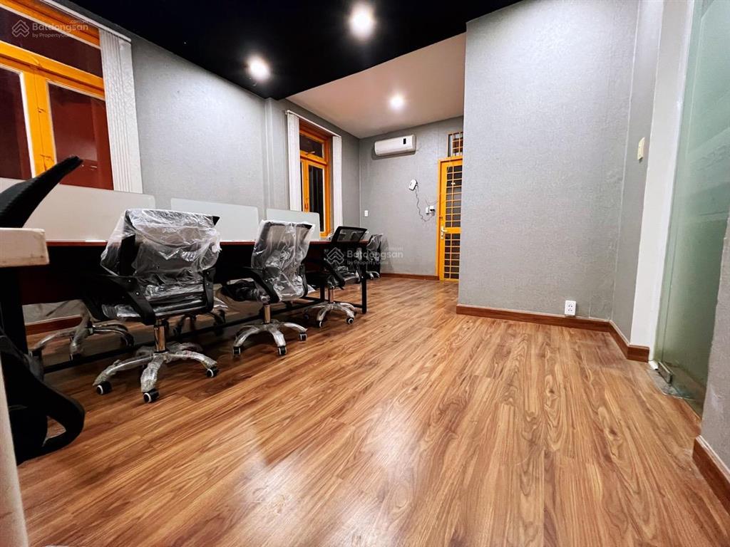 Cho thuê văn phòng đẹp xuất sắc tại 124, đường khánh hội, 6, q4, tp. hcm, 6,5 triệu, 25 m2