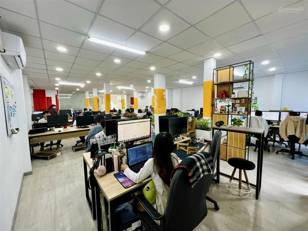 Cho thuê dt 150m2 làm văn phòng và kinh doanh đủ ngành nghề ở số 9 trương quốc dung q. phú nhuận