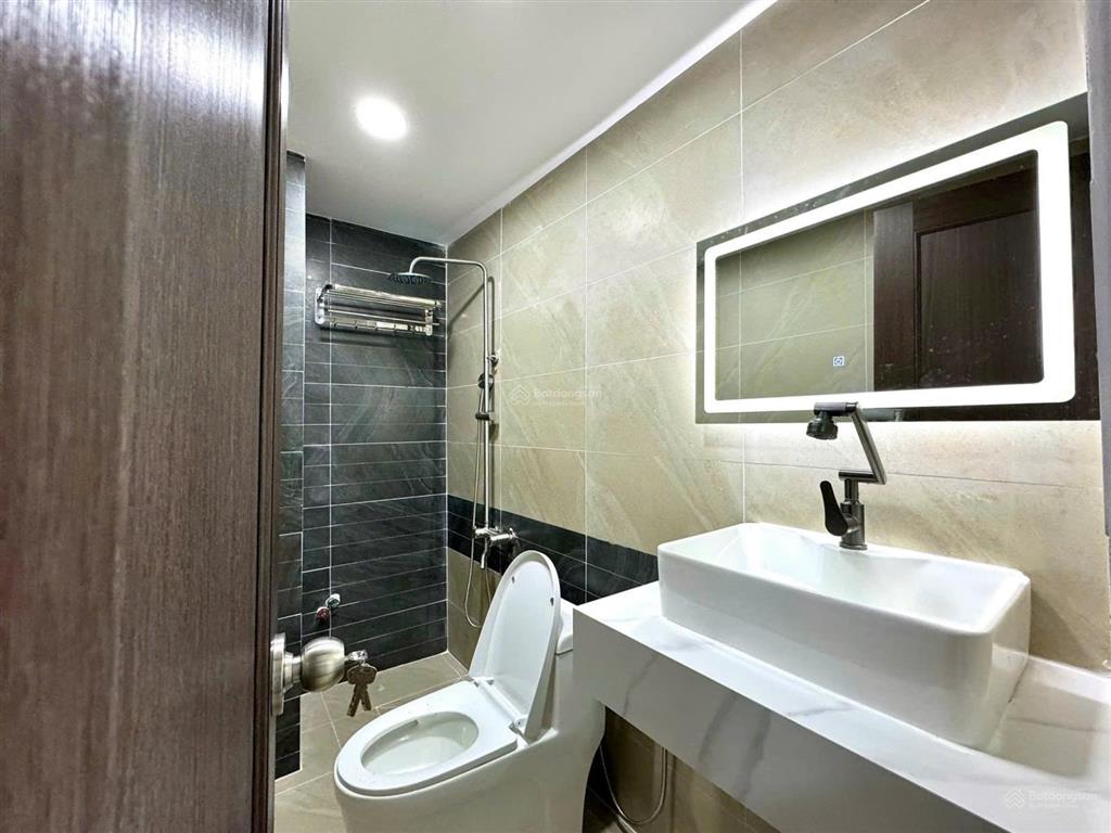 Chính chủ bán gấp nhà 4 tầng tại hẻm 1020 phạm văn đồng, phường hiệp bình chánh, ngang 4x18m