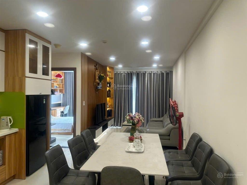 Căn hộ gần sân bay, cv / 50m2/2pn / shr / vay 80%/full nội thất / cho thuê 12tr/tháng