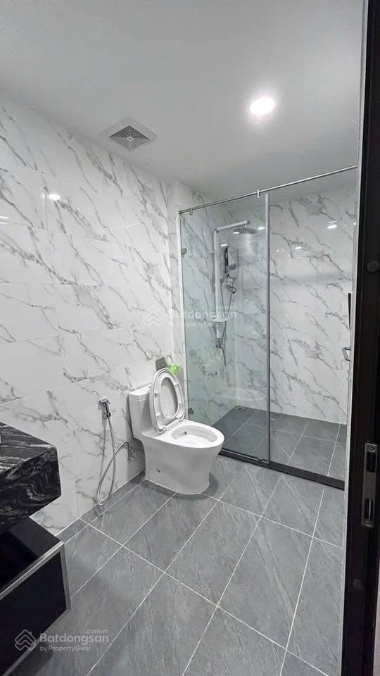 Giảm giá cực khủng 50m2, 2pn, sổ riêng, 2 tỷ full nội thất, vay 70%,cho thuê 15tr,nguyễn bỉnh khiêm
