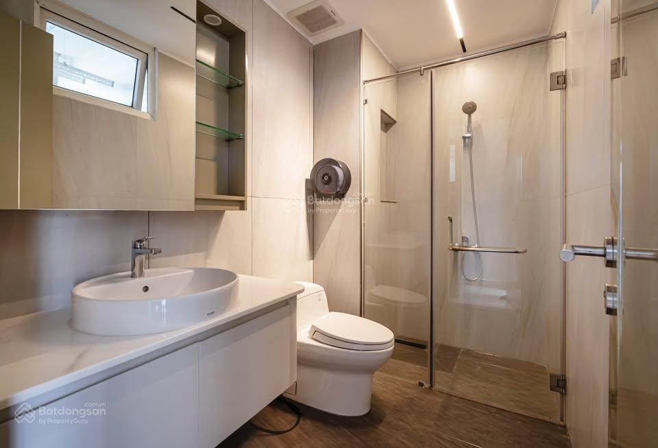 Bán gấp ch mới đẹp, 50m2, 2pn, 2 tỷ 1, full nt, sh riêng, vay 70%, thuê 15tr, nguyên thượng hiền