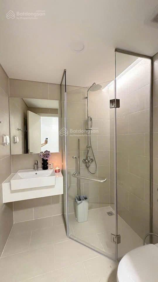 (kẹt tiền) 2,160 tỷ/50m2/2pn, lê quang định, sổ riêng, vay 70%, full nt cao cấp, cho thuê 15tr