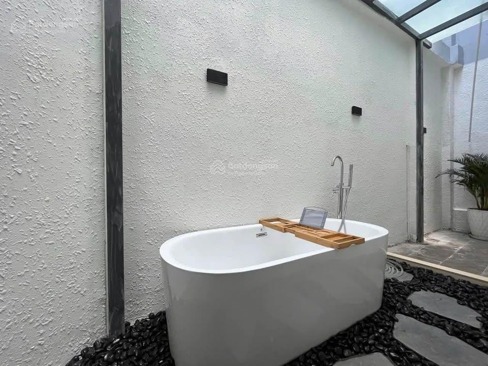 Chính chủ 50m², 2pn, 2 tỷ, shr, vay 70%, tặng full nội thất, cho thuê 15tr/tháng 0798 367 ***