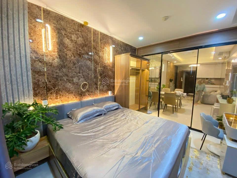 Căn hộ 50m2 bình thạnh 2pn, sổ hồng riêng, 2 tỷ, full nội thất, view máy bay, gần cv gia định