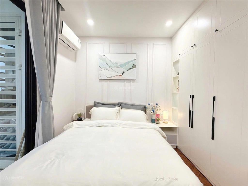 Bán nhanh căn hộ 50m2, shr giá 2 tỷ tại đường lê quang định, full nội thất, cho thuê lại 14tr