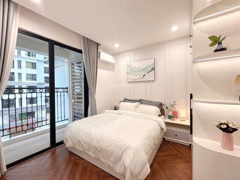 Bán nhanh căn hộ 50m2, shr giá 2 tỷ tại đường lê quang định, full nội thất, cho thuê lại 14tr