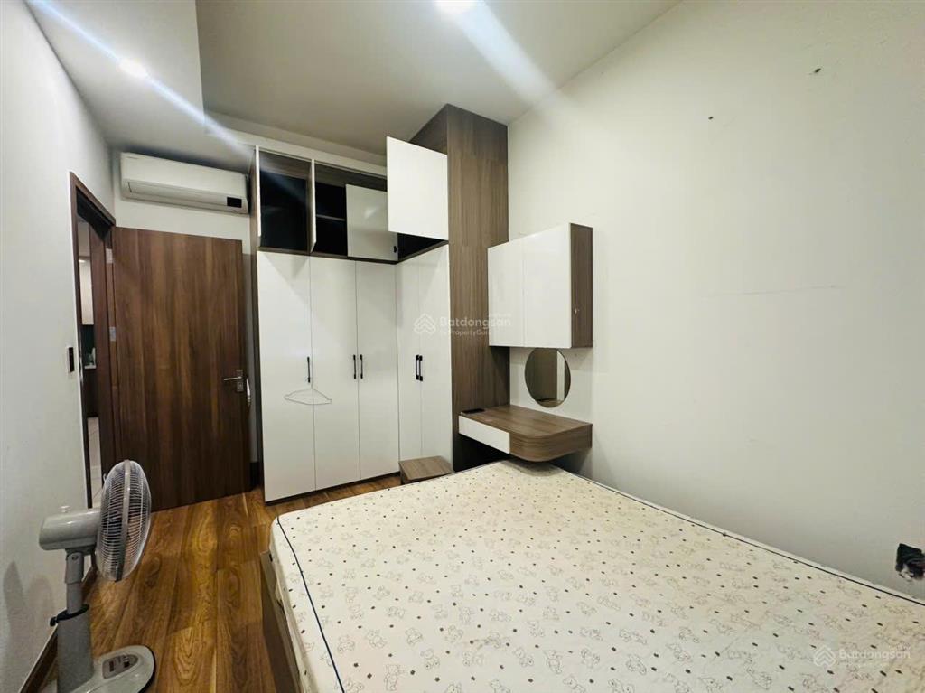 Cần cho thuê gấp căn hộ sky center. dt 42m2, 1pn, 1wc. giá 12tr/th.  0365 695 ***