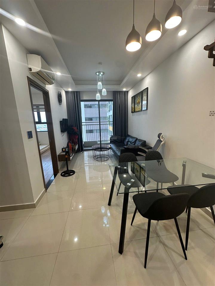 Cần cho thuê gấp căn hộ golden mansion. dt 74m2, 2pn, 2wc. giá 16tr/th.  0365 695 ***