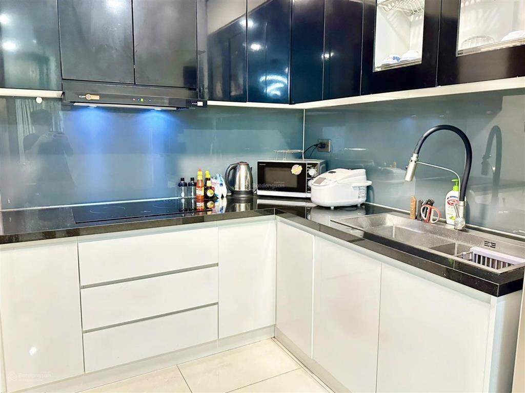 Cần cho thuê gấp căn hộ newton residence. dt 75m2, 2pn, 2wc. giá 20tr/th.  0365 695 ***